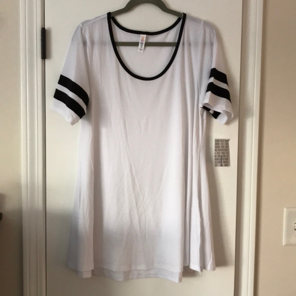 LuLaRoe Perfect Tee